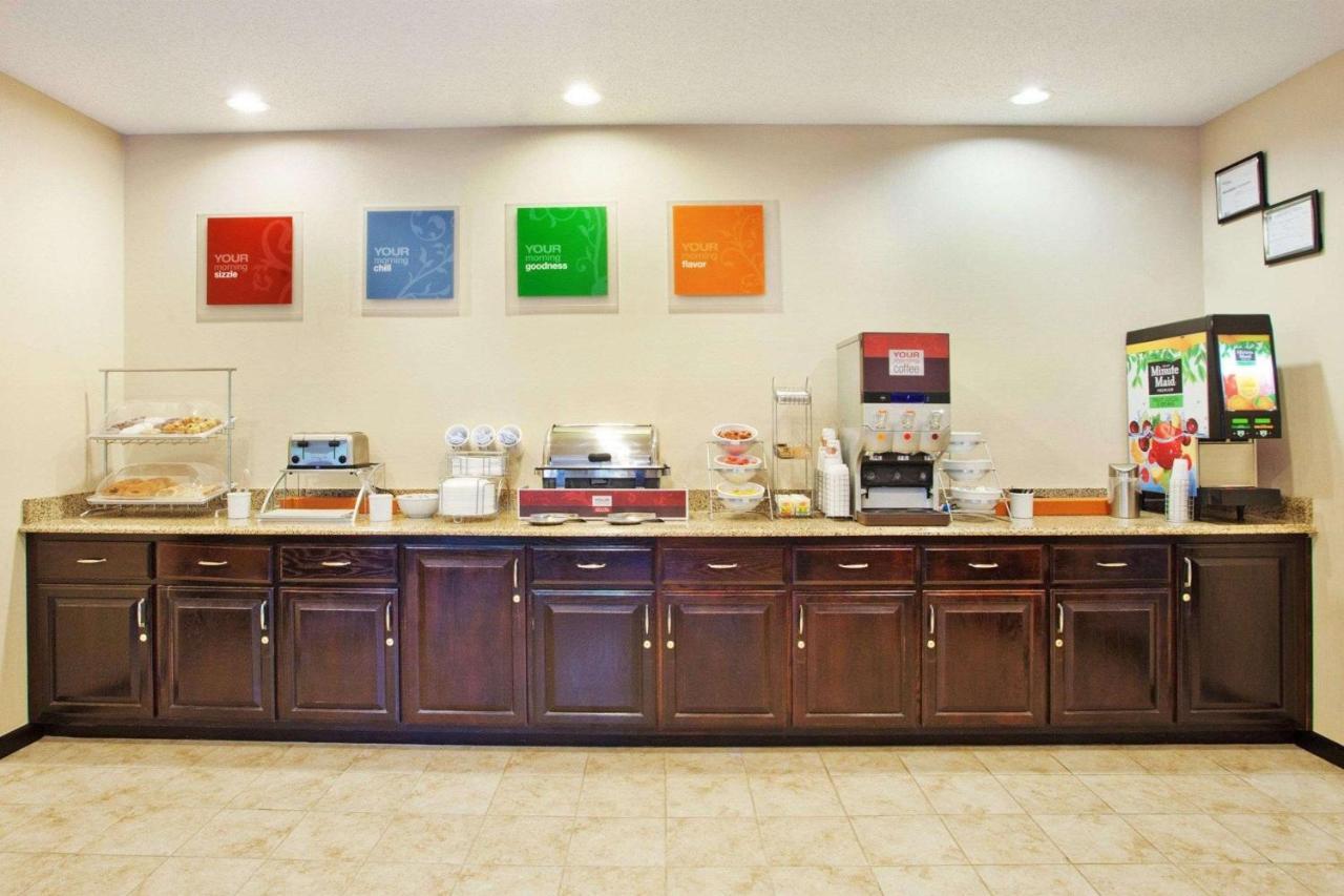 Comfort Inn Блеърсвил Екстериор снимка